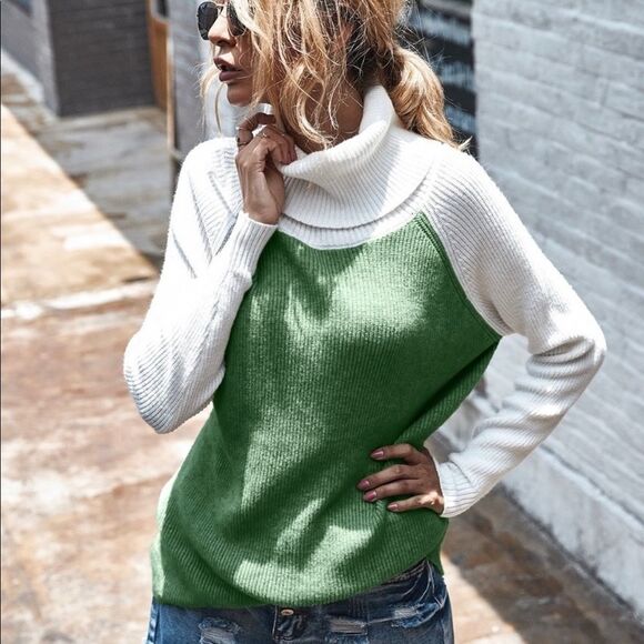 Beautiful Turtleneck Sweater - Picture 7 of 11